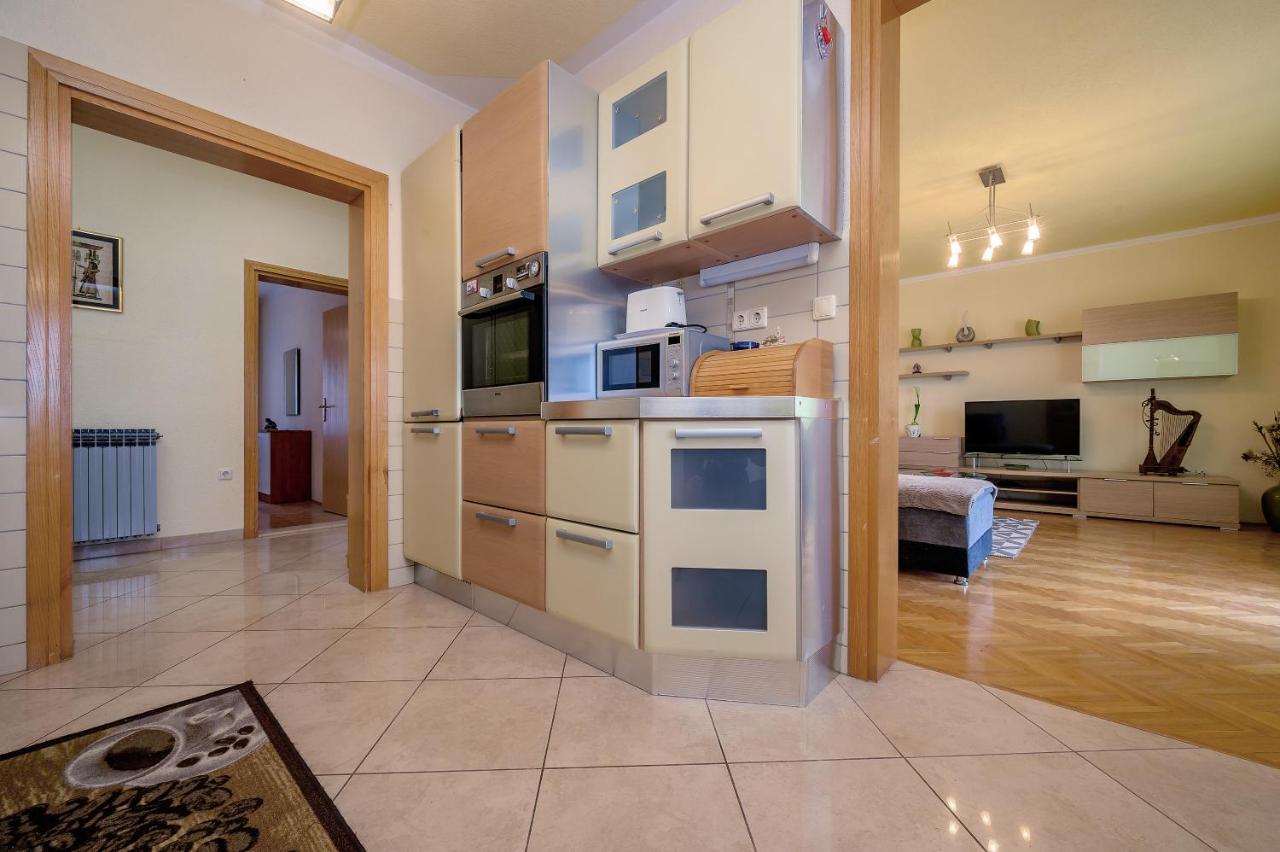 Apartments Juric Podstrana Exterior photo