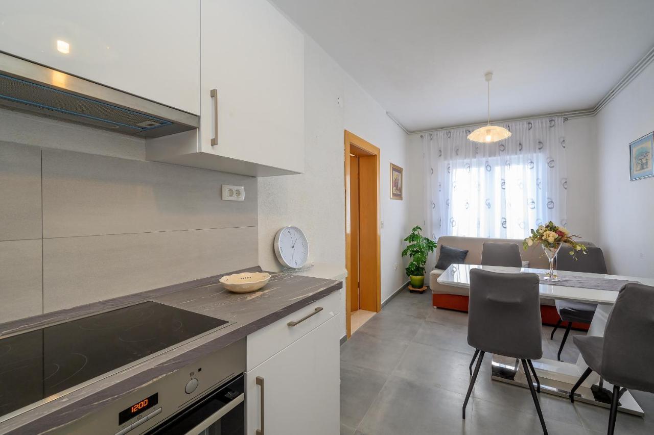Apartments Juric Podstrana Exterior photo