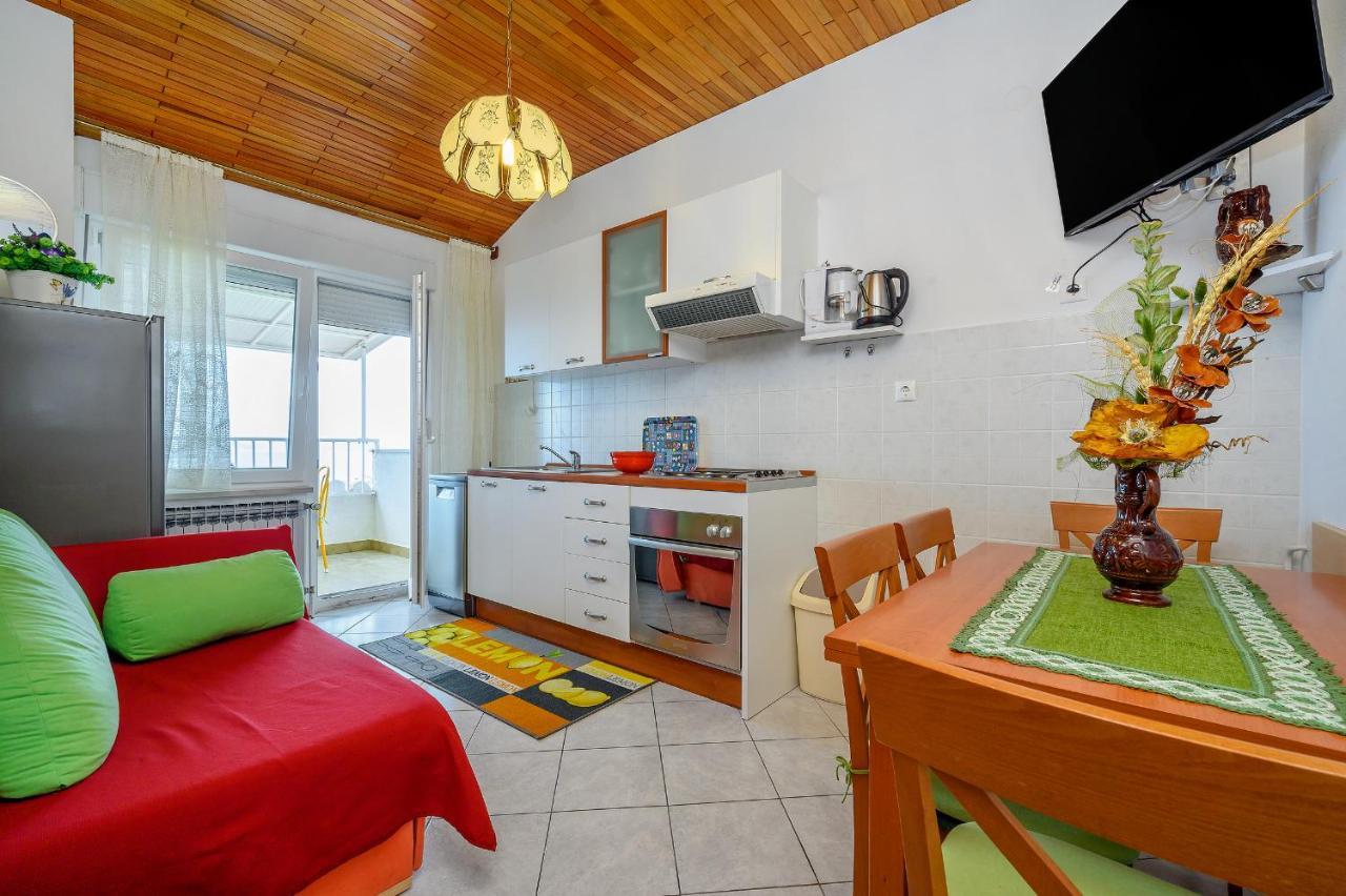 Apartments Juric Podstrana Exterior photo